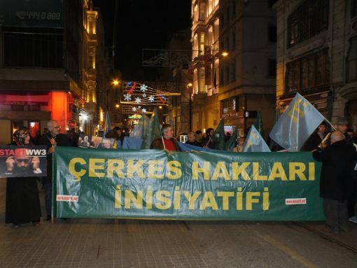 Çerkesler Bir Kez Daha Rus Konsolosluğu Önünde