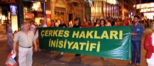 “Her ayın 21’i, saat 21’de, Rusya Konsolosluğu Önünde” Temmuz Gözterisi Gerçekleştirildi