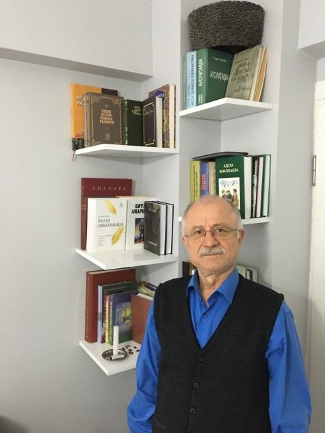 ABHAZCA ÖĞRETMEK İÇİN HERGÜN 70 KM GİDİYOR