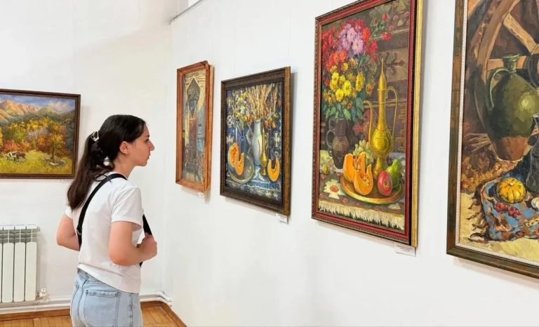Adıgeyli Sanatçıların Eserleri Kuzey Osetya’da Sergileniyor