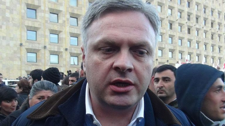 Soykırım İtirafçısı Gürcistan Eski Savunma Bakanı Georgi Baramidze “Vatana İhanet ve Sabotaj” Suçlamasıyla Gözaltına Alındı
