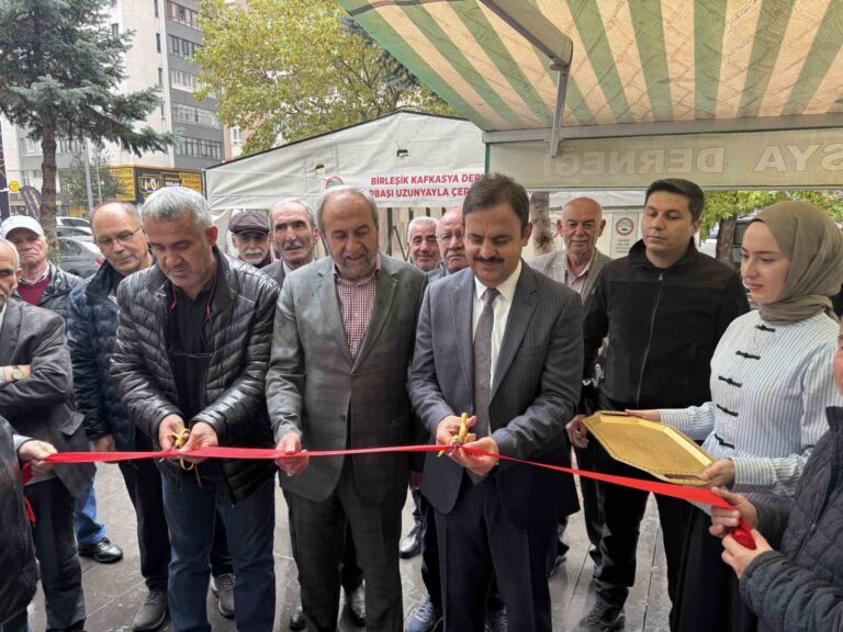 Kayseri’de, Çerkes Kültürü Öğrencilere Burs İçin Buluştu